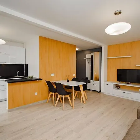 Location! Armeneasca Str Apartament *